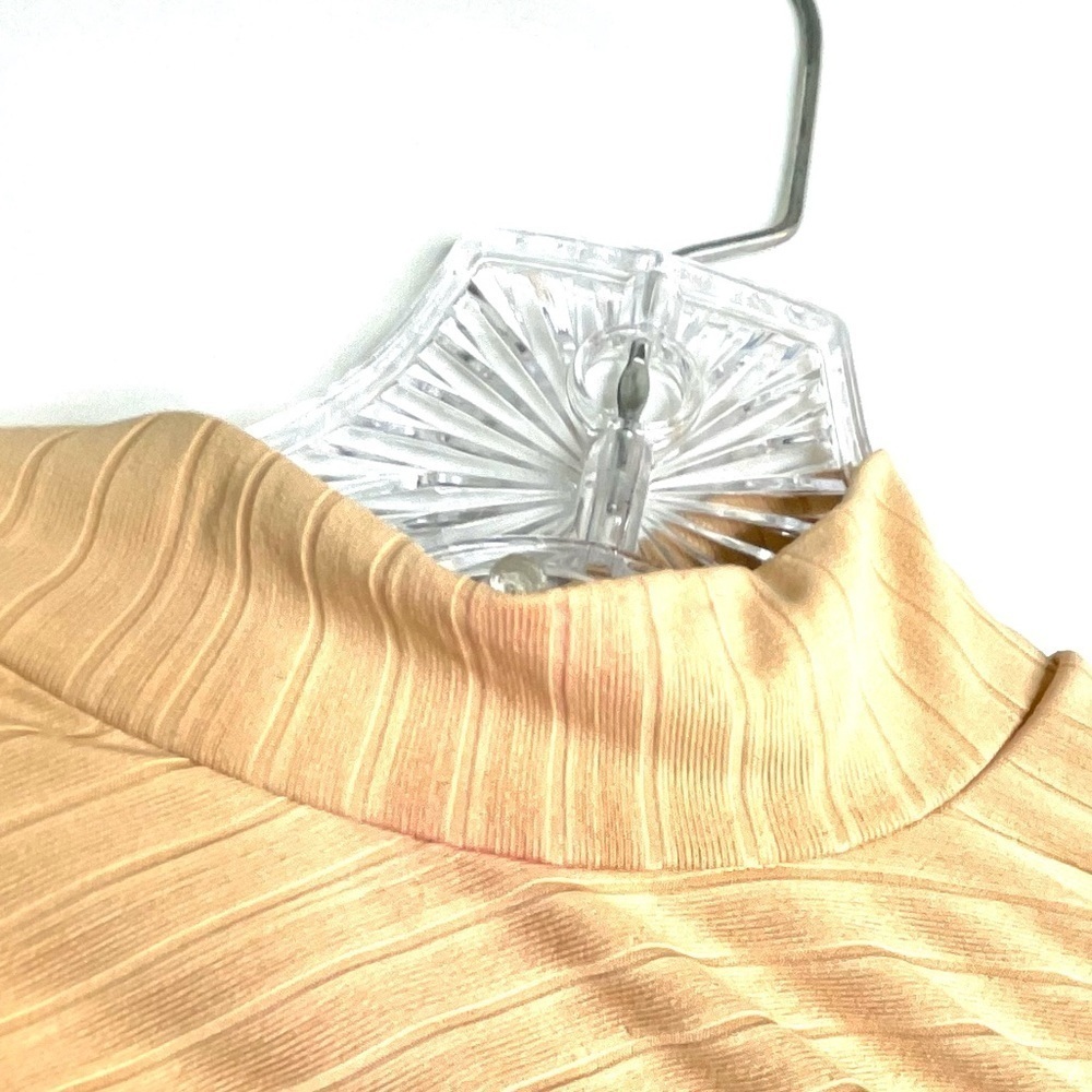 SHEIN One Sleeve Rib Knit Ruffle Hem Ruched Dress - Picture 7 of 9